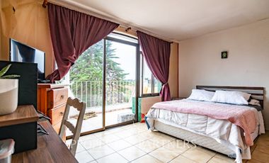 Gran Casa de 4 Niveles con Potencial Comercial en una Amplio terreno en La Serena