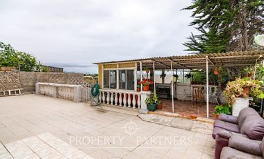Gran Casa de 4 Niveles con Potencial Comercial en una Amplio terreno en La Serena