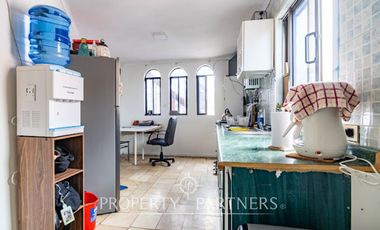 Gran Casa de 4 Niveles con Potencial Comercial en una Amplio terreno en La Serena