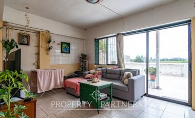 Gran Casa de 4 Niveles con Potencial Comercial en una Amplio terreno en La Serena