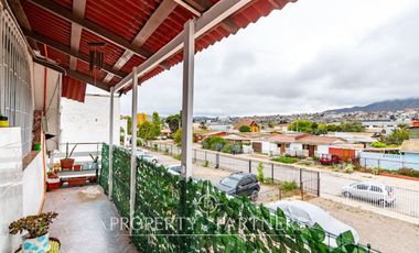 Gran Casa de 4 Niveles con Potencial Comercial en una Amplio terreno en La Serena