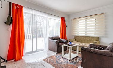 Gran Casa de 4 Niveles con Potencial Comercial en una Amplio terreno en La Serena