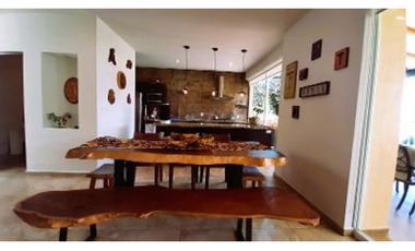 CASA EN VENTA TOTALMENTE EQUIPADA EN PUNTA SUR VALLE DE BRAVO