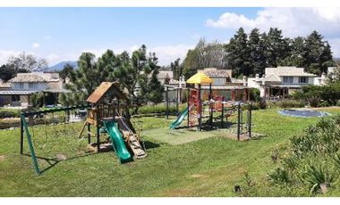 CASA EN VENTA TOTALMENTE EQUIPADA EN PUNTA SUR VALLE DE BRAVO