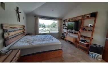 CASA EN VENTA TOTALMENTE EQUIPADA EN PUNTA SUR VALLE DE BRAVO