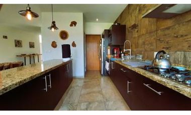 CASA EN VENTA TOTALMENTE EQUIPADA EN PUNTA SUR VALLE DE BRAVO