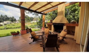 CASA EN VENTA TOTALMENTE EQUIPADA EN PUNTA SUR VALLE DE BRAVO