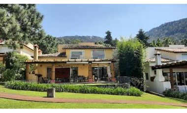 CASA EN VENTA TOTALMENTE EQUIPADA EN PUNTA SUR VALLE DE BRAVO