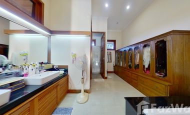 4 Bedroom Villa for sale in Nong Han, Chiang Mai