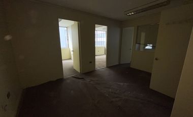 OFICINA EN VENTA, EDIFICIO BABURIZZA (CÓD. 429)