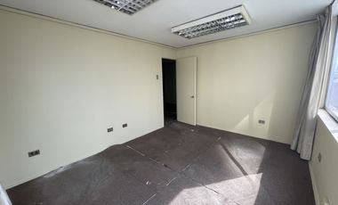OFICINA EN VENTA, EDIFICIO BABURIZZA (CÓD. 429)