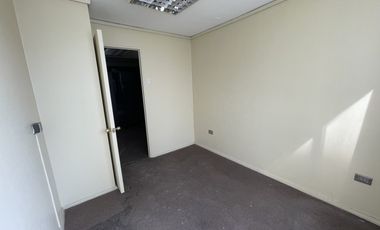 OFICINA EN VENTA, EDIFICIO BABURIZZA (CÓD. 429)
