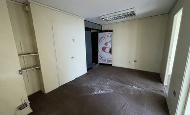 OFICINA EN VENTA, EDIFICIO BABURIZZA (CÓD. 429)