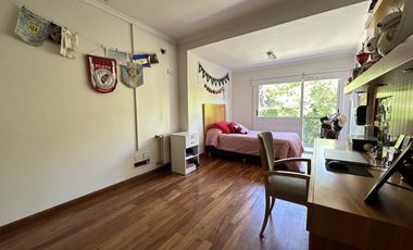 Venta Casa 6 Amb con pileta climatizada en Barrancas de Guido