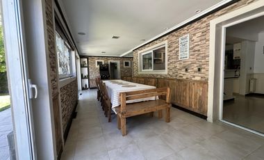 Venta Casa 6 Amb con pileta climatizada en Barrancas de Guido