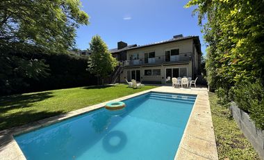 Venta Casa 6 Amb con pileta climatizada en Barrancas de Guido