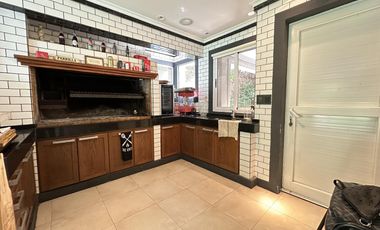 Venta Casa 6 Amb con pileta climatizada en Barrancas de Guido