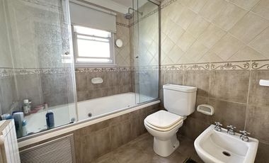 Venta Casa 6 Amb con pileta climatizada en Barrancas de Guido