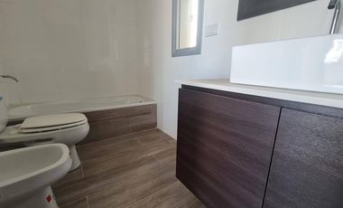 Semipisos de 2 ambientes en pozo