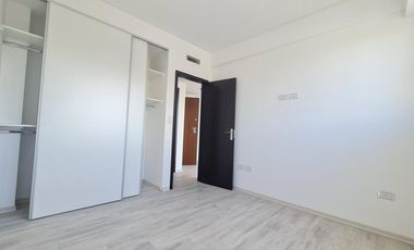 Semipisos de 2 ambientes en pozo