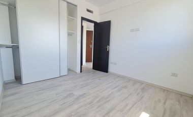 Semipisos de 2 ambientes en pozo