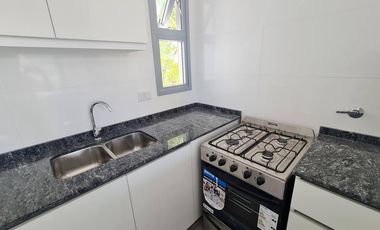 Semipisos de 2 ambientes en pozo