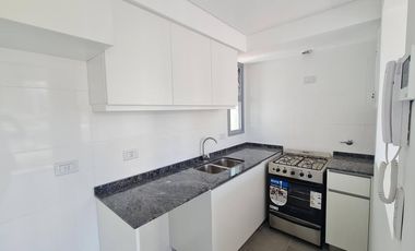 Semipisos de 2 ambientes en pozo