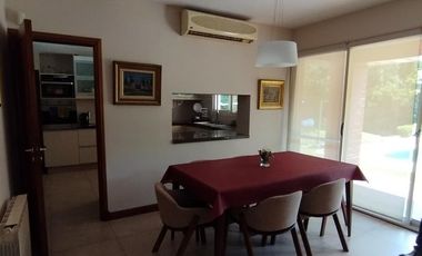 CASA EN COUNTRY LAS DELICIAS