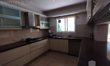 CASA EN COUNTRY LAS DELICIAS