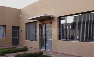 Casa Gerencial en Barrio Confluencia