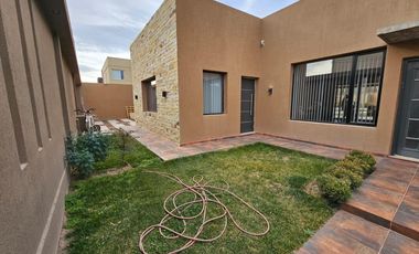 Casa Gerencial en Barrio Confluencia