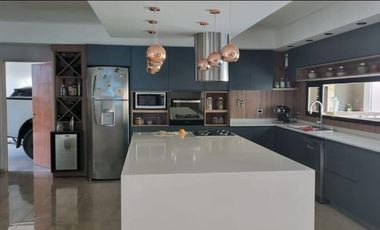 Casa Gerencial en Barrio Confluencia