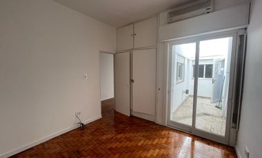 PH en  venta de 2 ambientes con patio