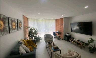 Apartamento con terraza, Envig Cumbres 135m2. 💰900 Mill