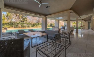 Casa en San Jorge Village CC