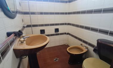 VENTA EN BLOQUE CASA MAS LOCALES EN QUILMES
