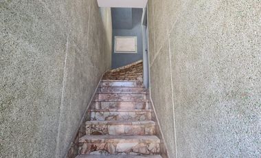 VENTA EN BLOQUE CASA MAS LOCALES EN QUILMES