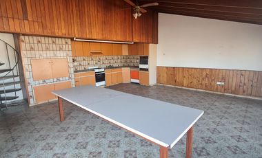 VENTA EN BLOQUE CASA MAS LOCALES EN QUILMES