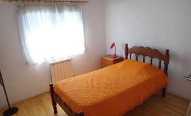 Casa con local, oficinas y terreno venta centro Neuquén
