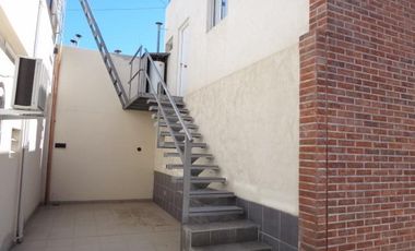 Casa con local, oficinas y terreno venta centro Neuquén