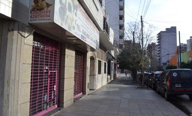 Riobamba 100. Local comercial y PH en venta. Lanús Oeste