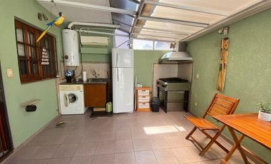 Departamento en  venta de 3 ambientes con cochera