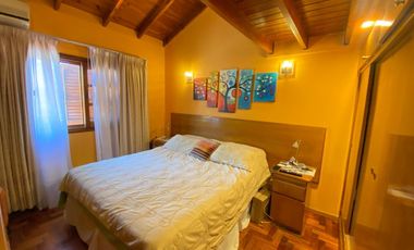 Departamento en  venta de 3 ambientes con cochera