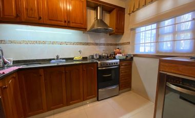 Departamento en  venta de 3 ambientes con cochera