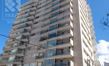 Departamento venta Centro Neuquén, 1 dormitorio, 2 baños, parrilla, terraza y cochera