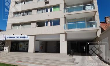 Departamento venta Centro Neuquén, 1 dormitorio, 2 baños, parrilla, terraza y cochera