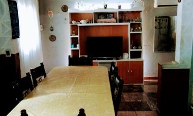 Casa en venta - 3 Dormitorios 1 Baño - 900Mts2 - Lisandro Olmos, La Plata