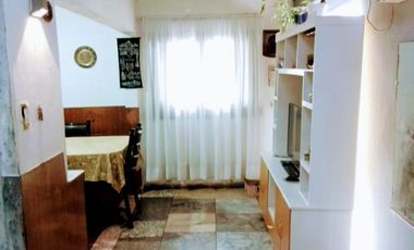 Casa en venta - 3 Dormitorios 1 Baño - 900Mts2 - Lisandro Olmos, La Plata