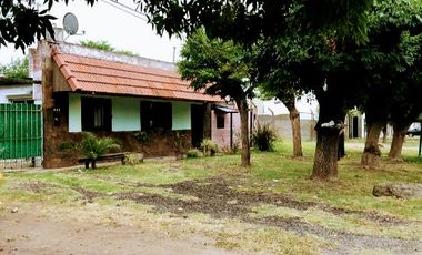 Casa en venta - 3 Dormitorios 1 Baño - 900Mts2 - Lisandro Olmos, La Plata