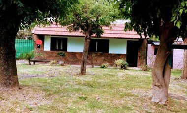 Casa en venta - 3 Dormitorios 1 Baño - 900Mts2 - Lisandro Olmos, La Plata